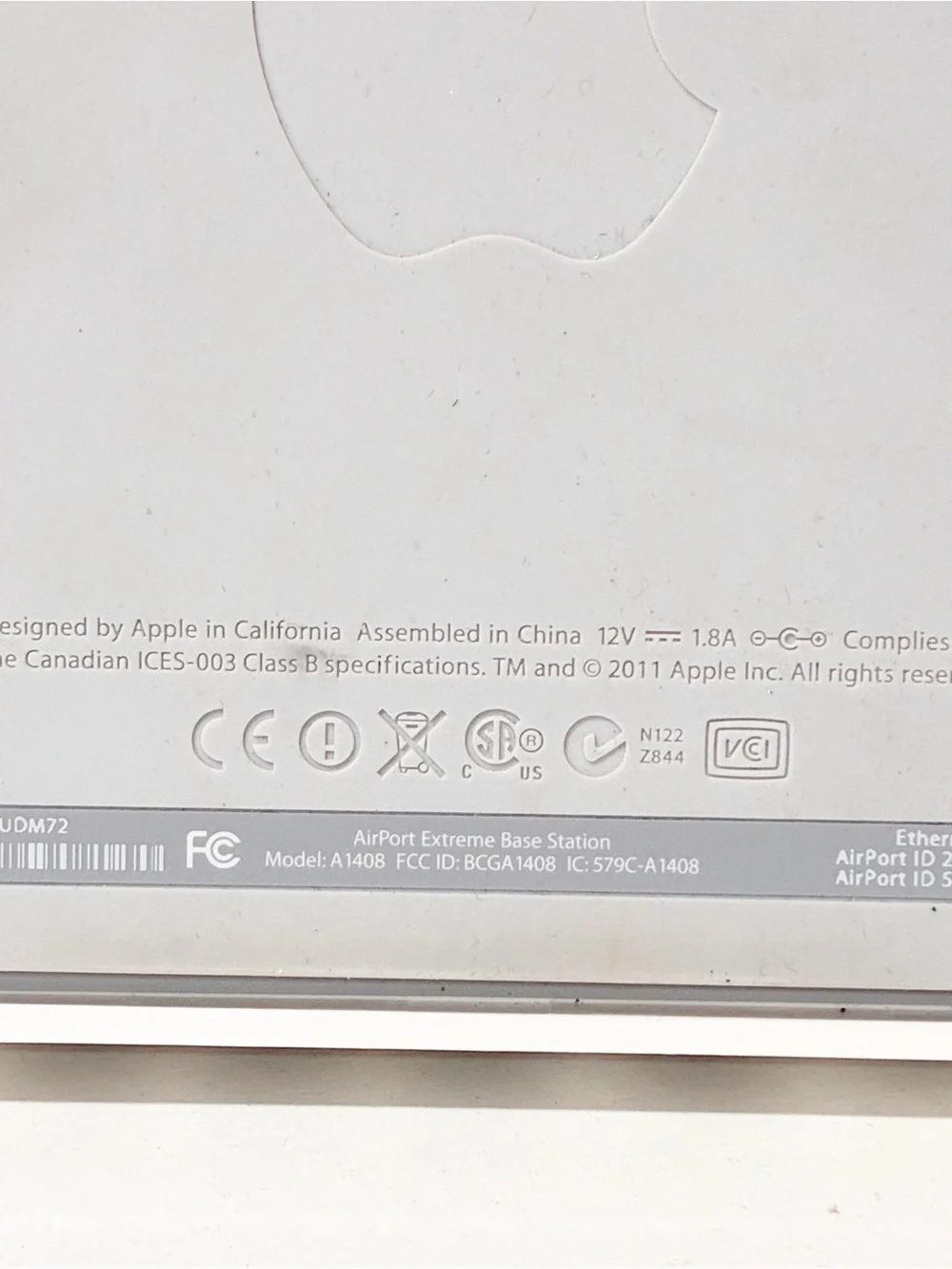 AirPort Extreme 802.11n WiFi Apple Router A1143 1st Gen Base Station - No Cables